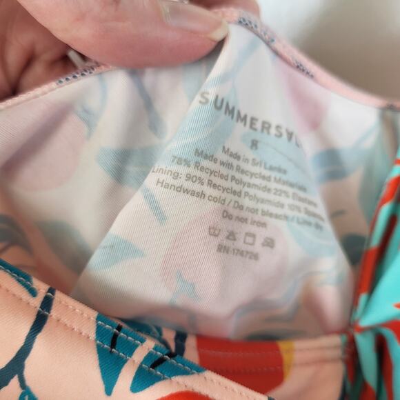 Summersalt The Perfect Wrap Bikini Top in Pink Nectarine Orchard | Medium / 8 - Picture 5 of 9